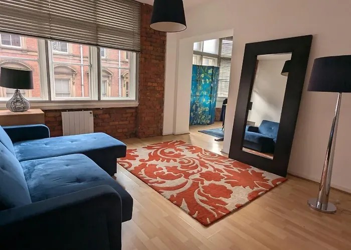 Spacious 2 Bed In City Centre